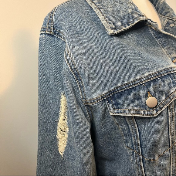 Forever 21 Denim Jacket Boho Embroidered Oversized Light Wash - size M - Picture 3 of 7